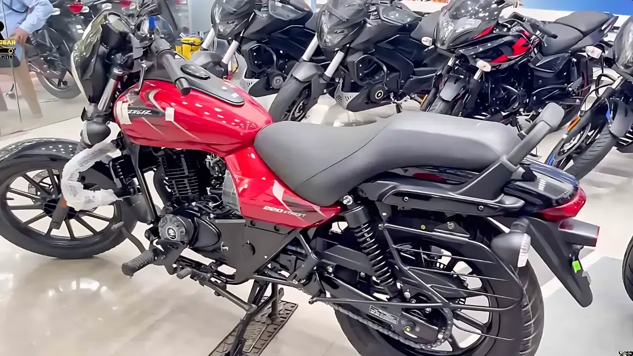 used-bajaj-avenger-220-under-50k